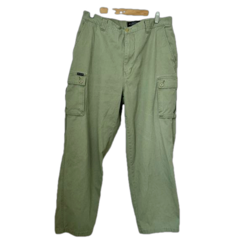 Rumors tan 100% cotton cargo pants. 38 x31